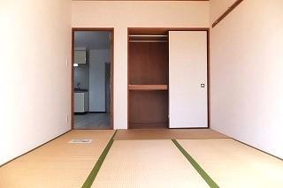 �y�����E���r���O�z�@