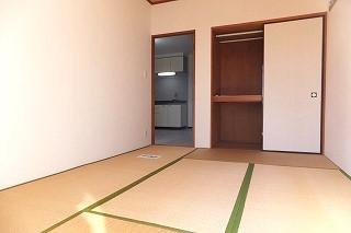 �y�����E���r���O�z�@