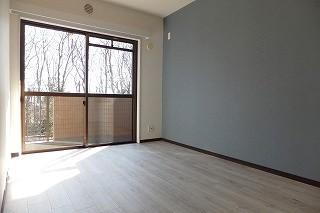 �y�����E���r���O�z�@