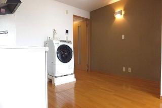 �y���ԁE���r���O�z�@