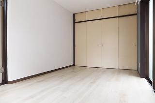 �y�����E���r���O�z�@��2�ʍ̌��ł���