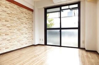 �y�����E���r���O�z�@