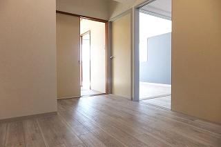 �y���ԁE���r���O�z�@���t�@�~���[�E�J�b�v���E���[���V�F�A���ɂ��X�X���I��