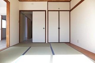 �y�����E���r���O�z�@