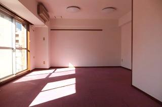 �y���ԁE���r���O�z�@