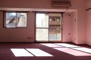 �y�����E���r���O�z�@